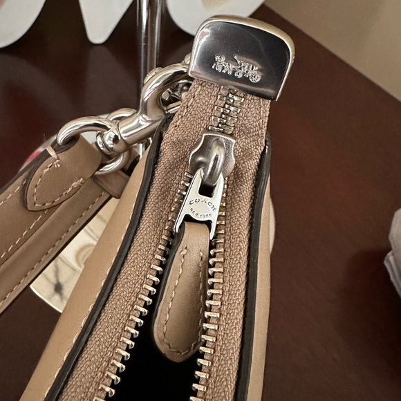 NWT Coach Teri Shoulder Bag in Taupe with silver hardware - Picture 15 of 17